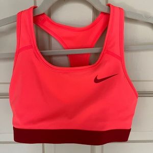 Nike Swoosh Bra